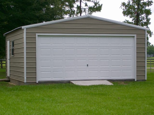 20x20 Garage with Sectional Door